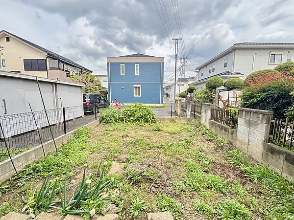 徒歩圏内にスーパー、ドラッグストア、病院など暮らしに役立つ施設が揃う便利な立地です！