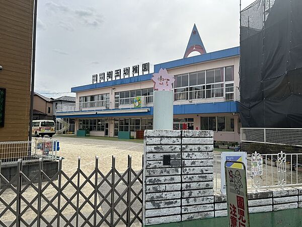 埼玉幼稚園　徒歩約11分（約887ｍ）