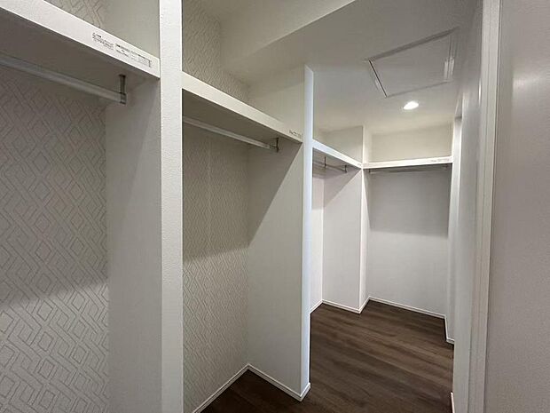 ファミリークローク、たっぷりの収納力