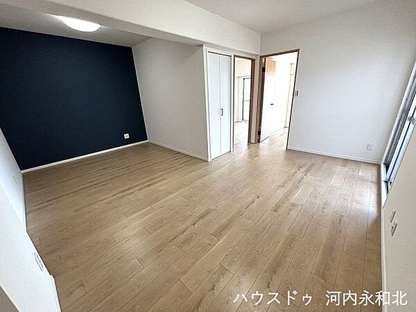 レイアウトの自由度が高い、広々としたLDK。お気に入りのソファを置いて、究極のリラックス空間に。