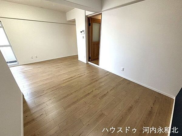 自然光が差し込む明るいLDK♪