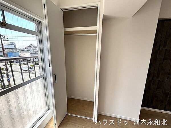 収納家具を減らして広々空間をお楽しみいただけるように工夫されています。