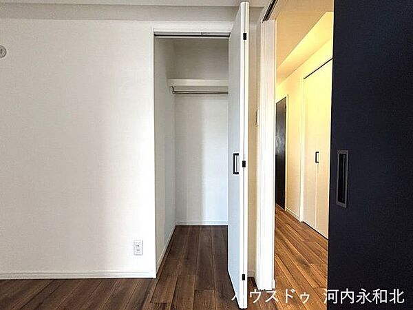 各居室にクローゼットを設置。