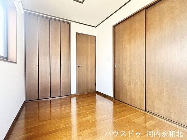 クローゼット完備で室内すっきり！お子様の成長部屋にも趣味の部屋にもマルチに大活躍。