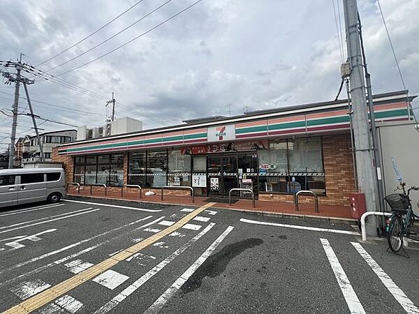 セブンイレブン　東大阪小阪本町2丁目店 650m