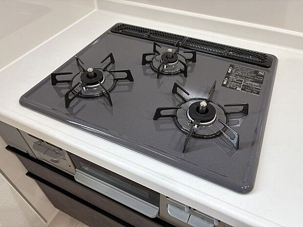 3口コンロ 一度にたくさんのお料理ができます♪