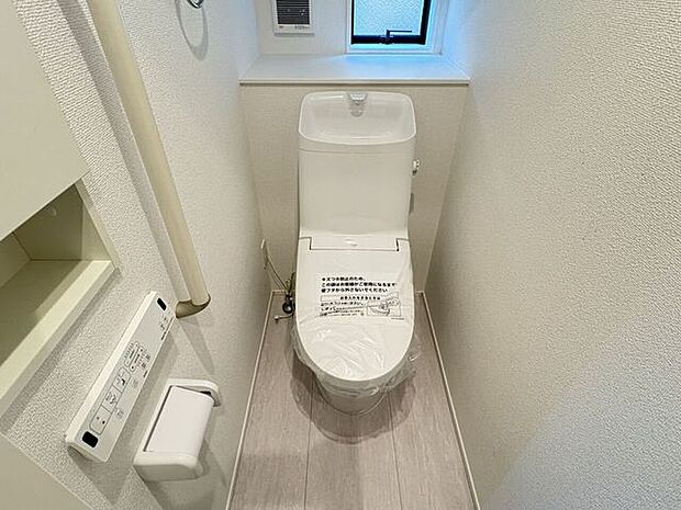 温水洗浄便座♪寒い季節も快適です♪