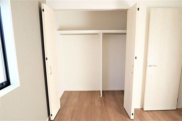 クローゼット 同仕様 全室収納付き♪お部屋がスッキリ片付きますね♪