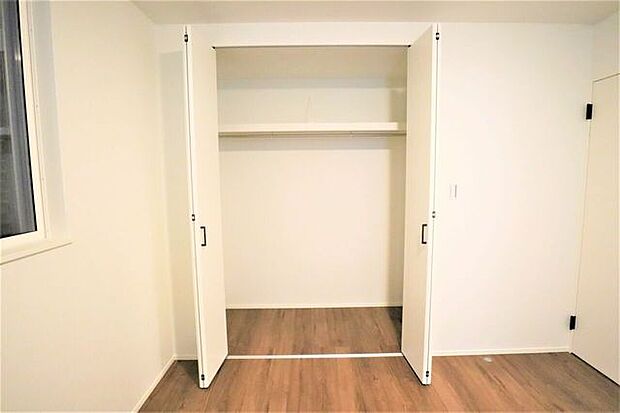 クローゼット 同仕様 全室収納付き♪お部屋がスッキリ片付きますね♪