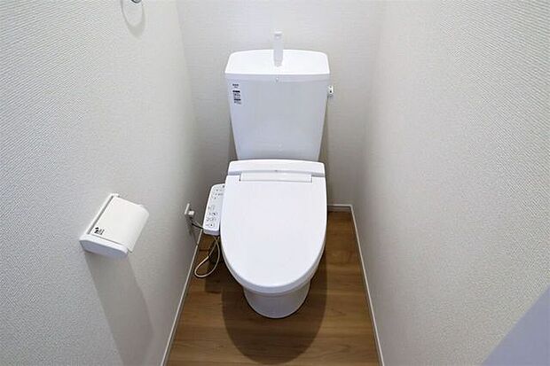 トイレ 同仕様 温水洗浄便座♪寒い季節も快適です♪