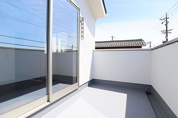 バルコニー 同仕様日当たり良好です♪