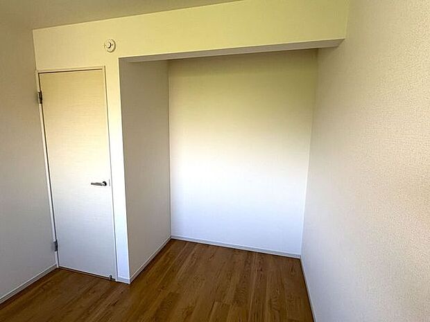 人気のオープンクローゼット!お部屋がスッキリ片付きます♪
