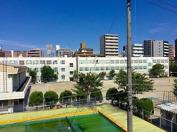 八熊小学校 270m