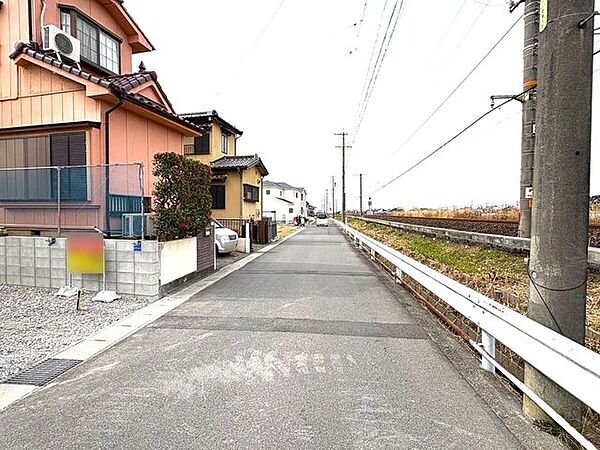 北側前面道路