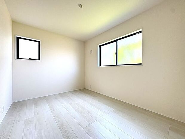 2面採光で明るく風通しの良いお部屋です!