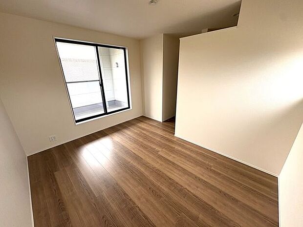 2面採光で明るく風通しの良いお部屋です!