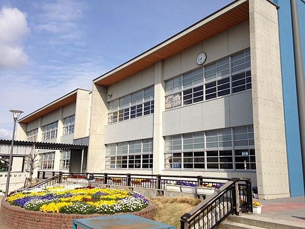 須西小学校 500m