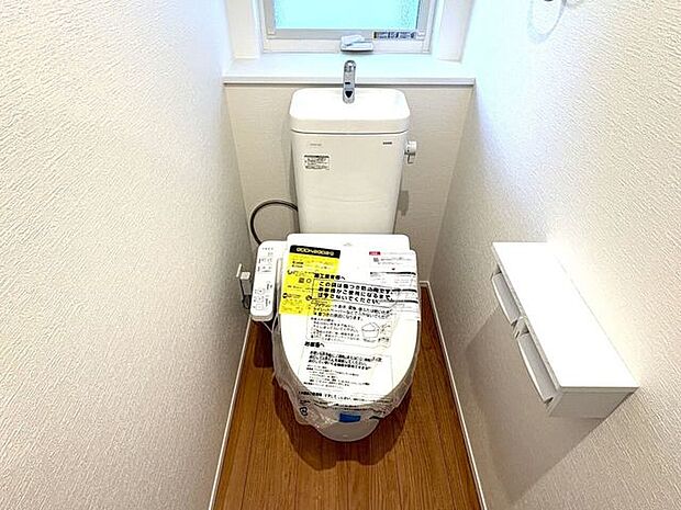 温水洗浄便座♪寒い季節も快適です♪