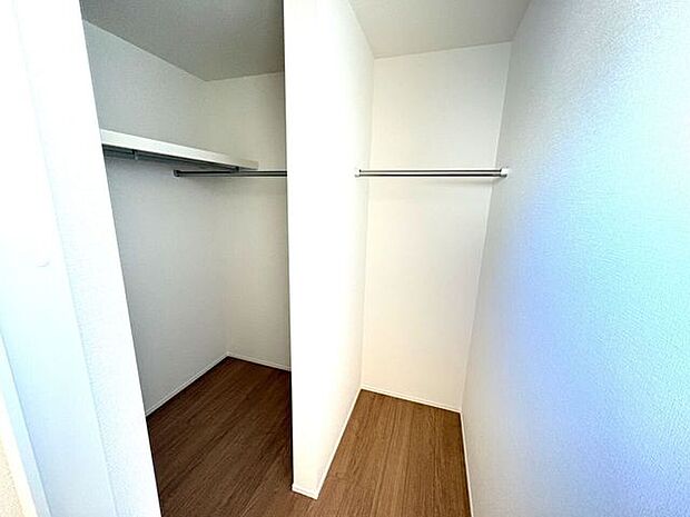 収納に便利なファミリークローゼット完備!