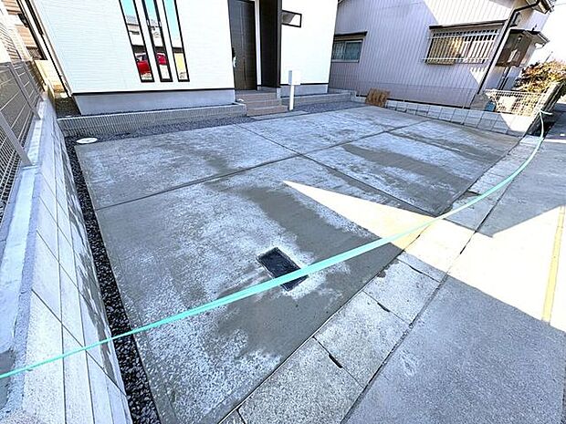 並列3台駐車可能です!