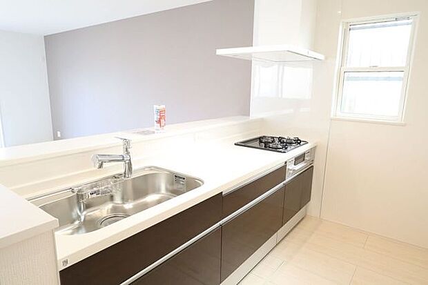 キッチン　同仕様　使い勝手の良いシステムキッチン♪家族の様子を見守りながらお料理ができます♪