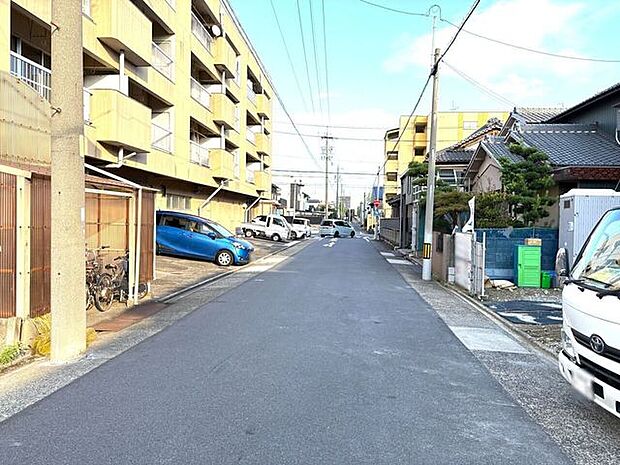 北側前面道路