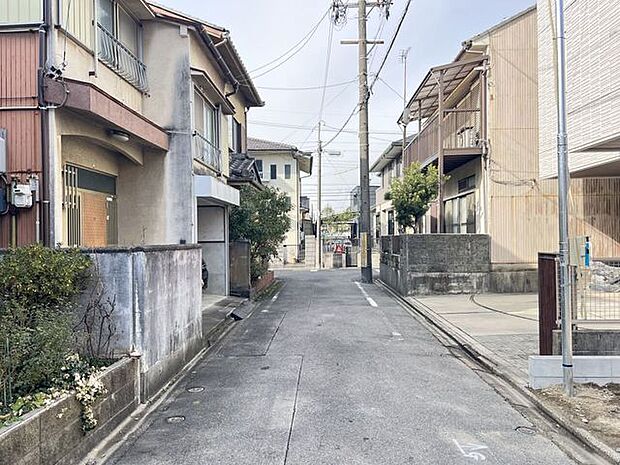 南側前面道路