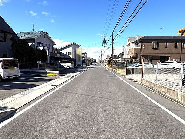 北側前面道路
