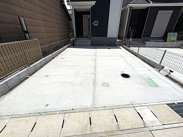 並列駐車2台可能です！