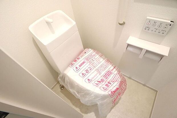 トイレ　同仕様　温水洗浄便座♪寒い季節も快適です♪