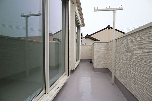 バルコニー　同仕様南向きバルコニー♪日当たり良好です♪
