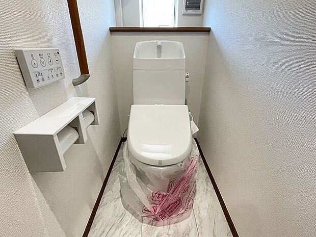 トイレ 温水洗浄便座♪寒い季節も快適です♪