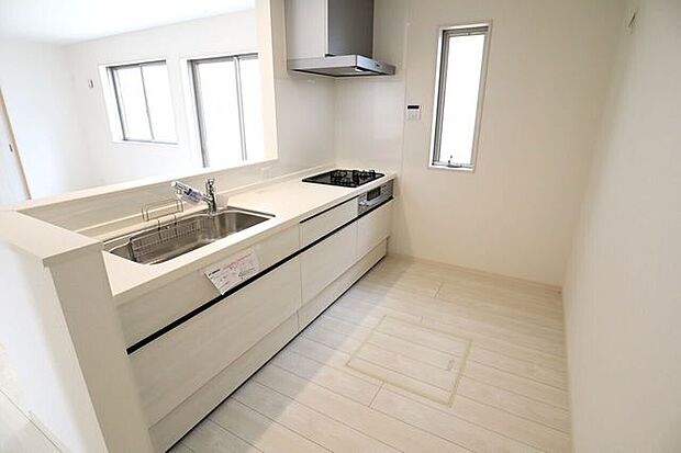 キッチン 同仕様使い勝手の良いカウンターシステムキッチン♪家族の様子を見守りながら家事ができます♪