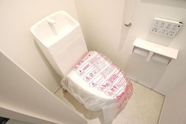 トイレ 同仕様 温水洗浄便座♪寒い季節も快適です♪