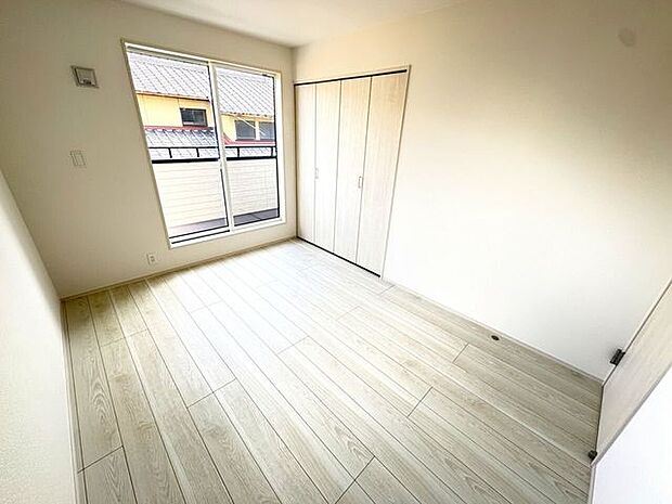 バルコニーに面したお部屋です！