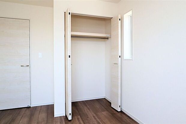 クローゼット 同仕様 全室収納付き!お部屋がスッキリ片付きます!