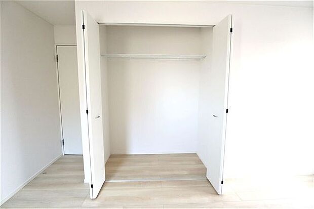 クローゼット 同仕様 全室収納付き♪お部屋がスッキリ片付きますね♪