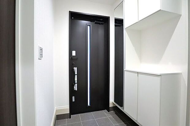 玄関 同仕様 シューズボックス付きの玄関♪玄関がスッキリとお使いいただけます♪