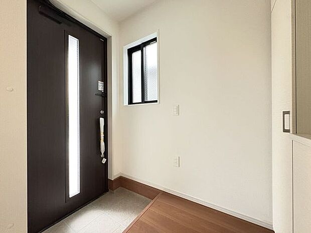 シューズボックス付きの玄関♪玄関がスッキリとお使いいただけます♪