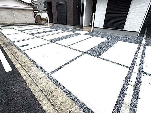 並列駐車2台可能！