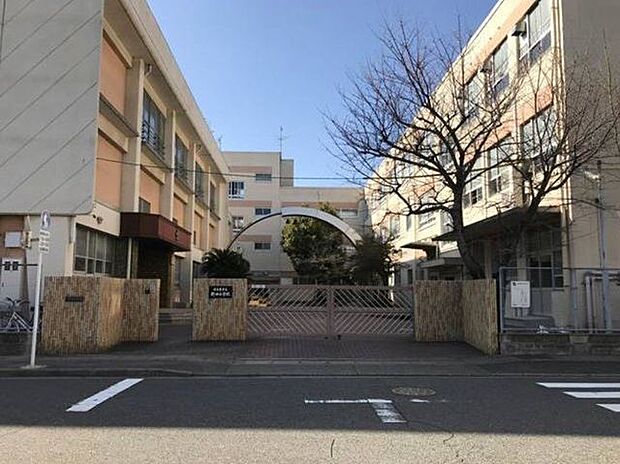 野田小学校 650m