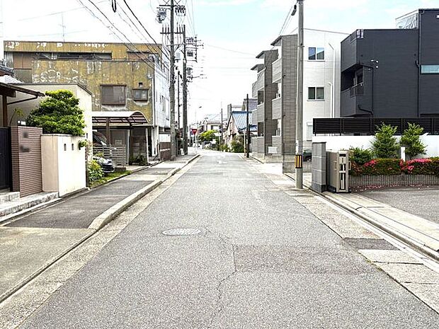 北側前面道路