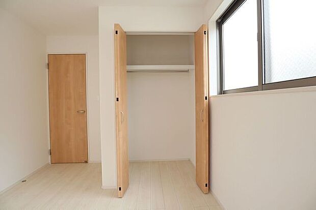 クローゼット 同仕様 全室収納付き!お部屋がスッキリ片付きます!