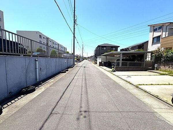 南側前面道路