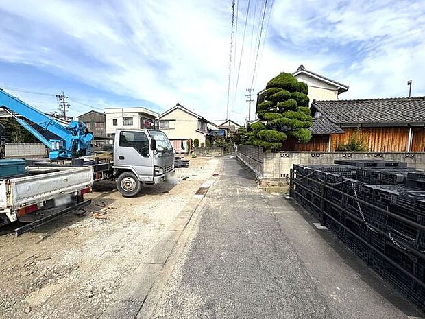 南側前面道路