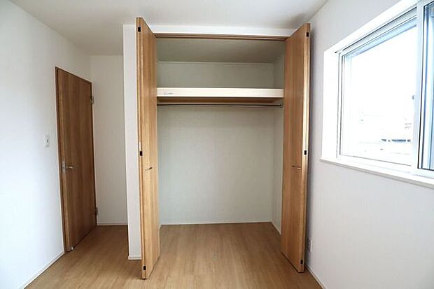 クローゼット　同仕様　全室収納付き♪お部屋がスッキリ片付きますね♪