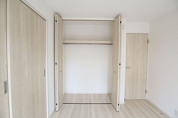 クローゼット　同仕様　全室収納付き♪お部屋がスッキリ片付きますね♪