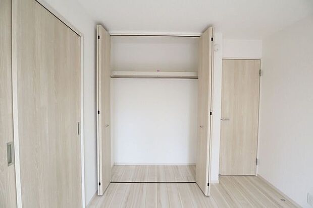 クローゼット　同仕様　全室収納付き♪お部屋がスッキリ片付きますね♪
