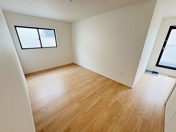 10.5帖の納戸はお部屋として使用可能です!