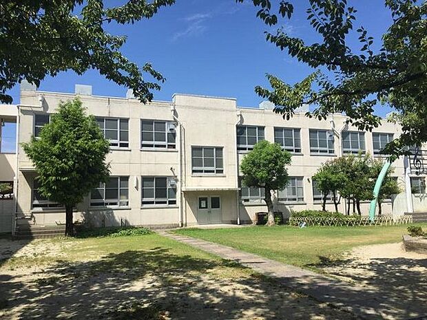 西中島小学校 600m